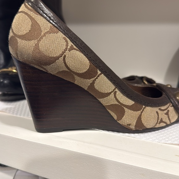 🔅AUTHENTIC🔅COACH LANEY SIGNATURE WEDGE reduced - Picture 5 of 7